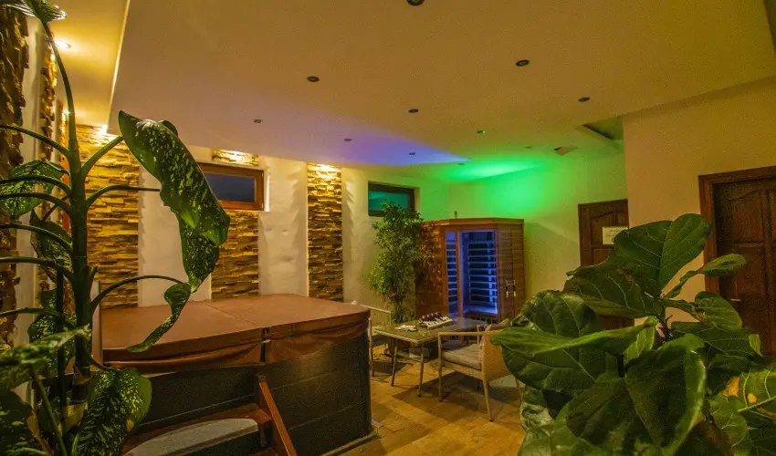 Gyulavez�r Lovasbirodalma Panzi�  Gyulakeszi - M�jus 1. (min. 2 �j)