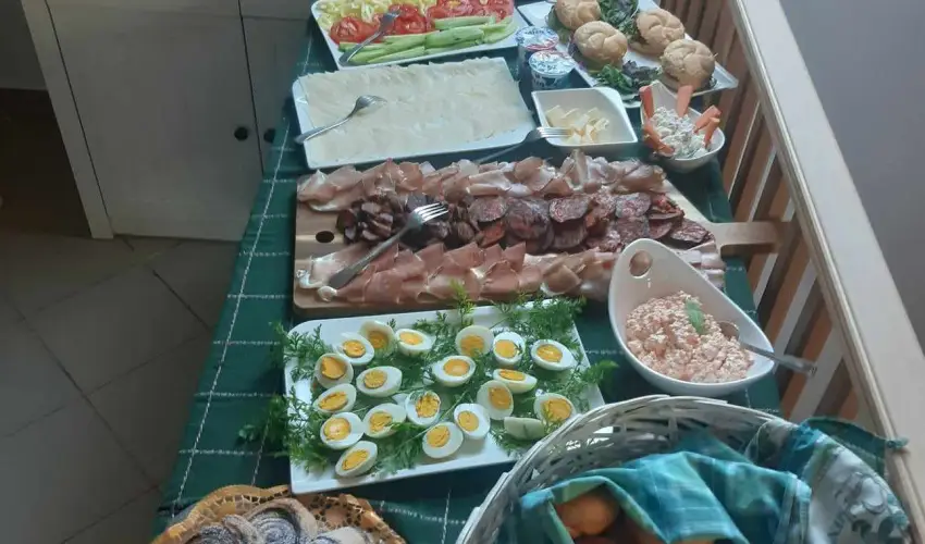 Gyulavez�r Lovasbirodalma Panzi�  Gyulakeszi - M�jus 1. (min. 2 �j)