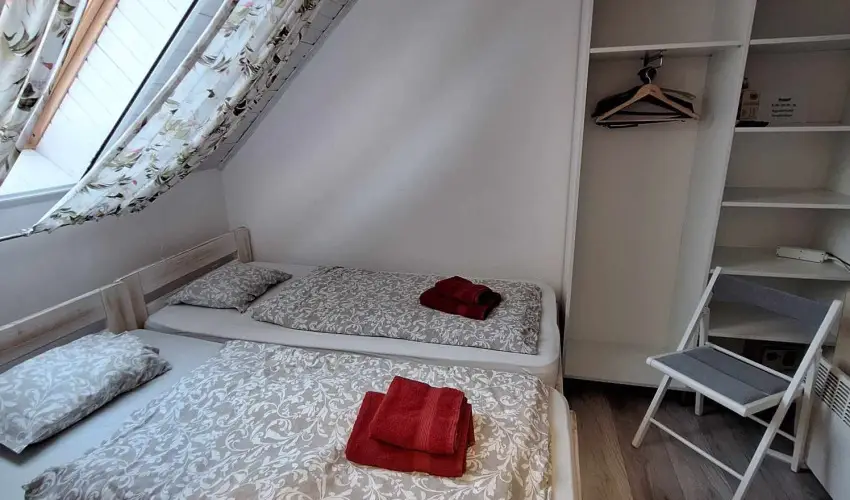 Gyulavez�r Lovasbirodalma Panzi�  Gyulakeszi - M�jus 1. (min. 2 �j)