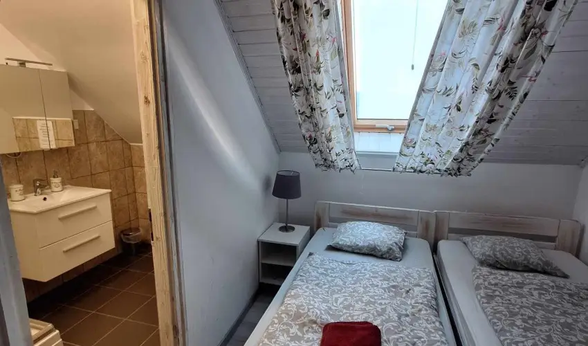 Gyulavez�r Lovasbirodalma Panzi�  Gyulakeszi - M�jus 1. (min. 2 �j)