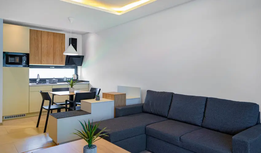 H55 Balatonlelle Apartmanhzak Balatonlelle - Mjus 1. (min. 2 j)