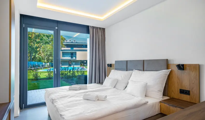 H55 Balatonlelle Apartmanhzak Balatonlelle - Mjus 1. (min. 2 j)