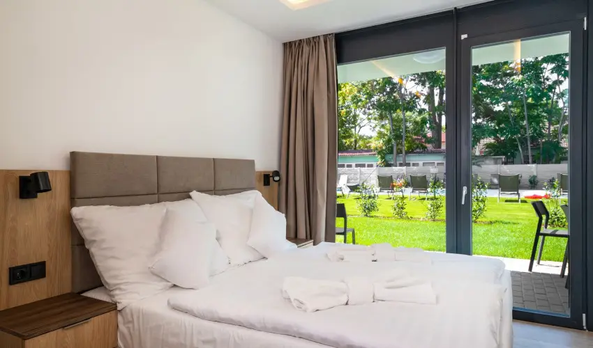 H55 Balatonlelle Apartmanhzak Balatonlelle - Mjus 1. (min. 2 j)