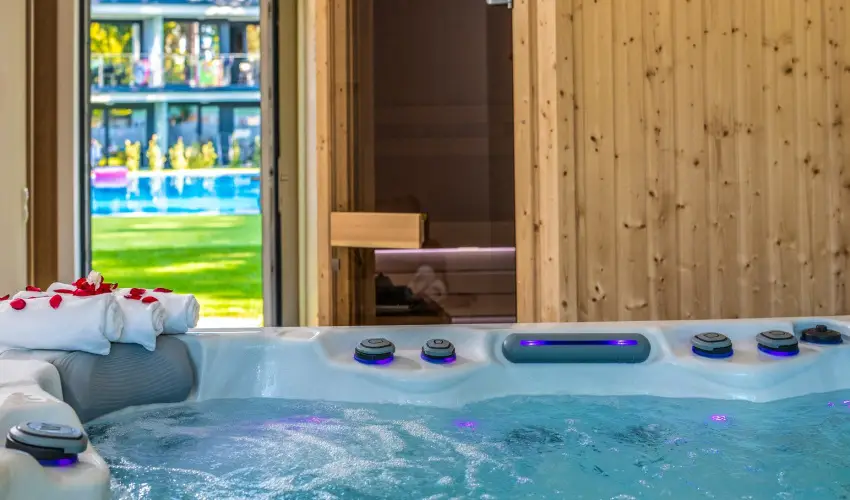 H55 Balatonlelle Apartmanhzak Balatonlelle - Mjus 1. (min. 2 j)