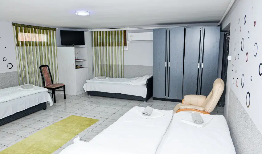 Hajnal Apartman Hajdszoboszl - Mjus 1. (min. 2 j)