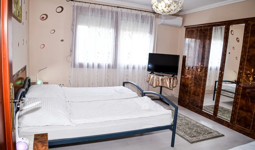 Hajnal Apartman Hajdszoboszl - Mjus 1. (min. 2 j)