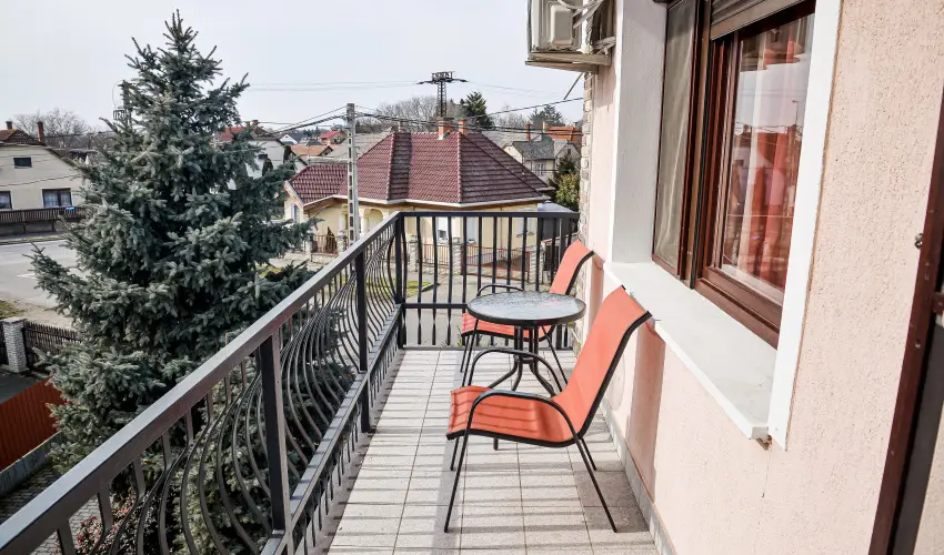 Hajnal Apartman Hajdszoboszl - Mjus 1. (min. 2 j)