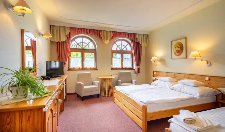 Hajd� Kast�ly Hotel Hajd�szoboszl� - M�jus 1. (min. 3 �j)