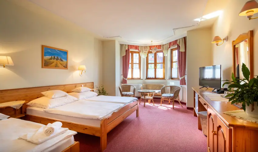 Hajd� Kast�ly Hotel Hajd�szoboszl� - M�jus 1. (min. 3 �j)