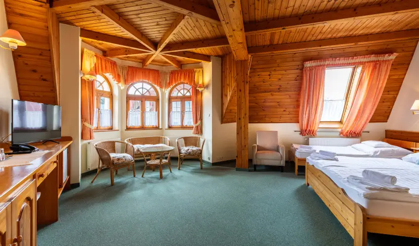Hajd� Kast�ly Hotel Hajd�szoboszl� - M�jus 1. (min. 3 �j)