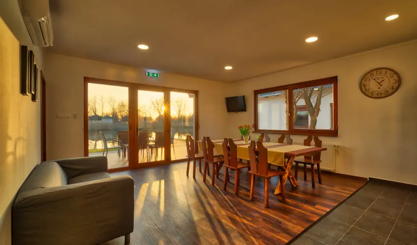 Haleszi Apartman P�teri - M�jus 1. (min. 3 �j)