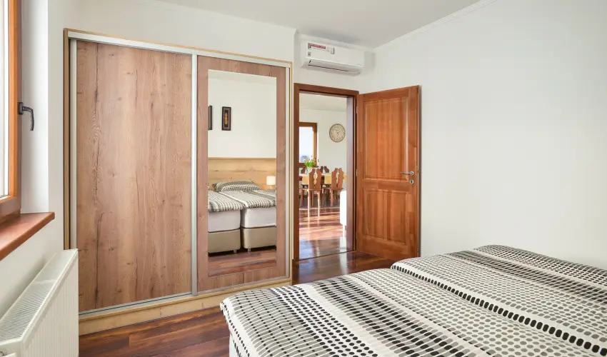 Haleszi Apartman P�teri - M�jus 1. (min. 3 �j)