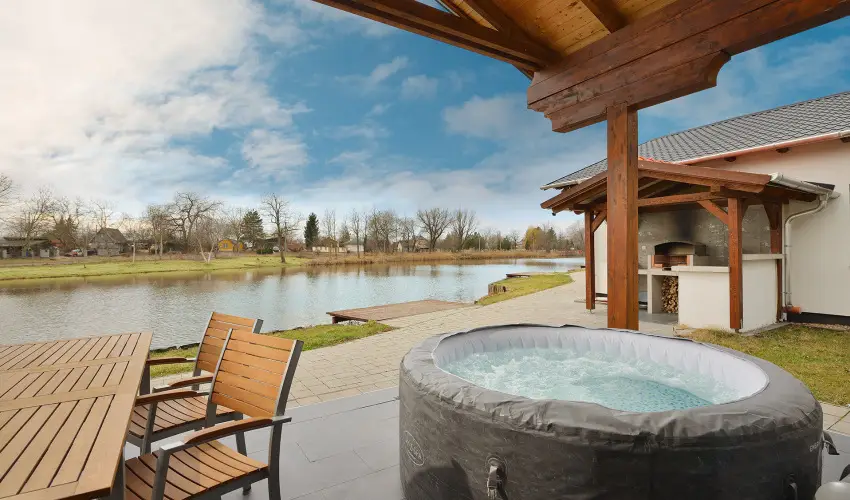 Haleszi Apartman P�teri - M�jus 1. (min. 3 �j)