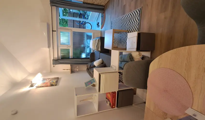 Hanga-lak Velence - Mjus 1. (min. 2 j)