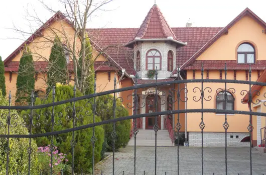 Hegyi Panzi - Mjus 1. (min. 2 j)