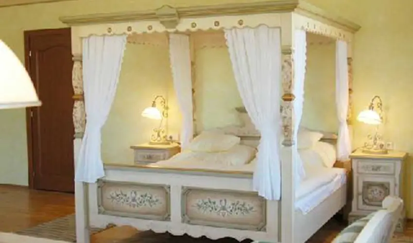 Htkti Wellness Hotel & Lovaspark Mr - Mjus 1.