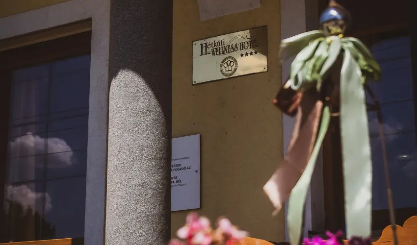 Htkti Wellness Hotel & Lovaspark Mr - Mjus 1.