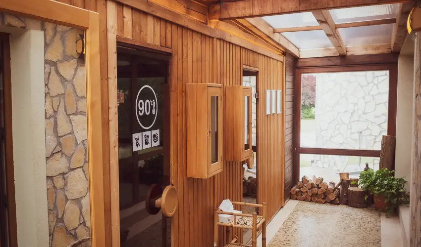 Htkti Wellness Hotel & Lovaspark Mr - Mjus 1.