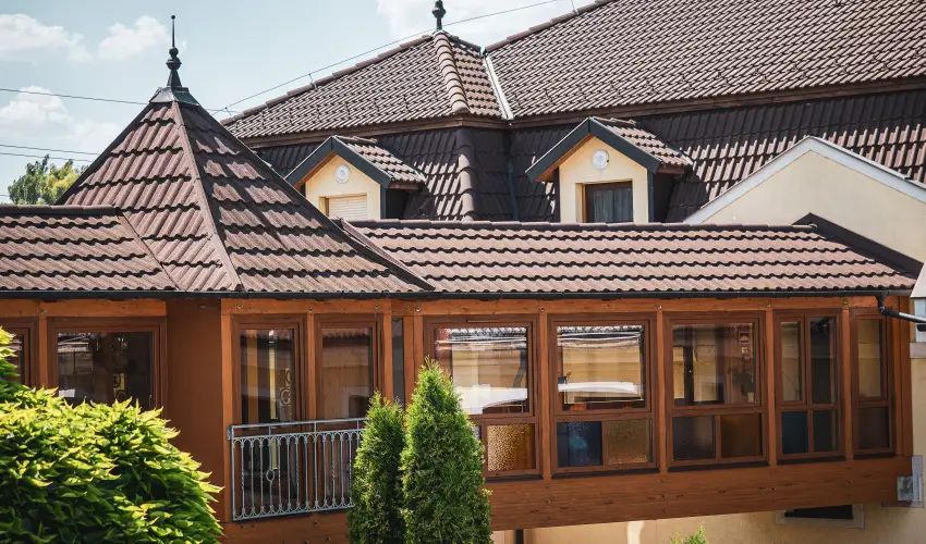 Htkti Wellness Hotel & Lovaspark Mr - Mjus 1.