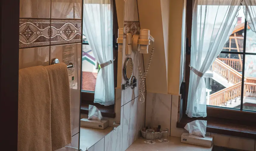 Htkti Wellness Hotel & Lovaspark Mr - Mjus 1.