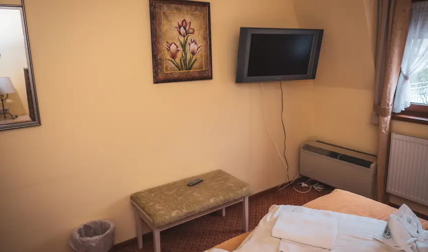 Htkti Wellness Hotel & Lovaspark Mr - Mjus 1.