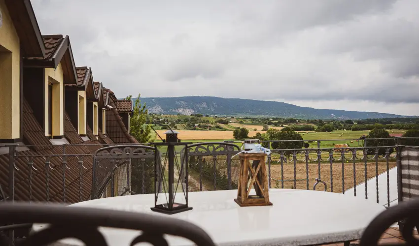 Htkti Wellness Hotel & Lovaspark Mr - Mjus 1.