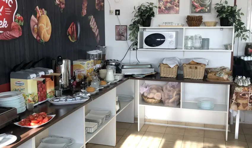 H�forr�s �d�l�- �s Lak�ssz�vetkezet Gyula - M�jus 1.