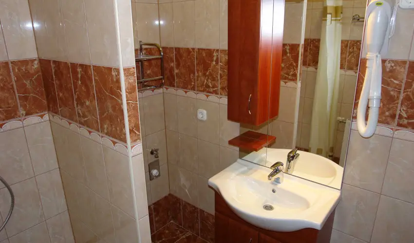 HoldLux Apartmanok Srvr - Mjus 1. (min. 2 j)