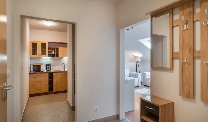 Holdvirg Hotel Srvr - Mjus 1. - teljes elrefizetssel