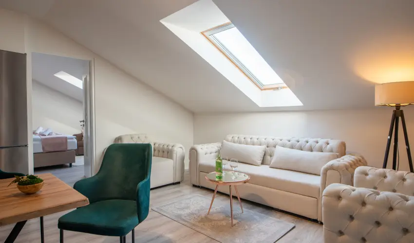 Holdvirg Hotel Srvr - Mjus 1. - teljes elrefizetssel