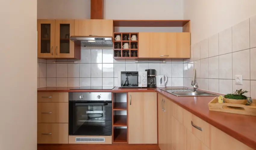 Holdvirg Hotel Srvr - Mjus 1. - teljes elrefizetssel