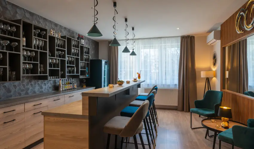 Holdvirg Hotel Srvr - Mjus 1. - teljes elrefizetssel