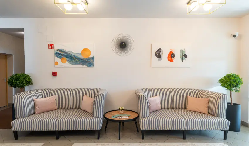 Holdvirg Hotel Srvr - Mjus 1. - teljes elrefizetssel