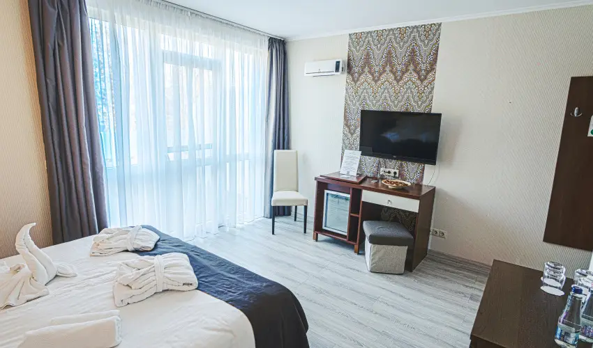 Holiday Beach Budapest Wellness Hotel with Sauna Park Budapest - Mjus 1.