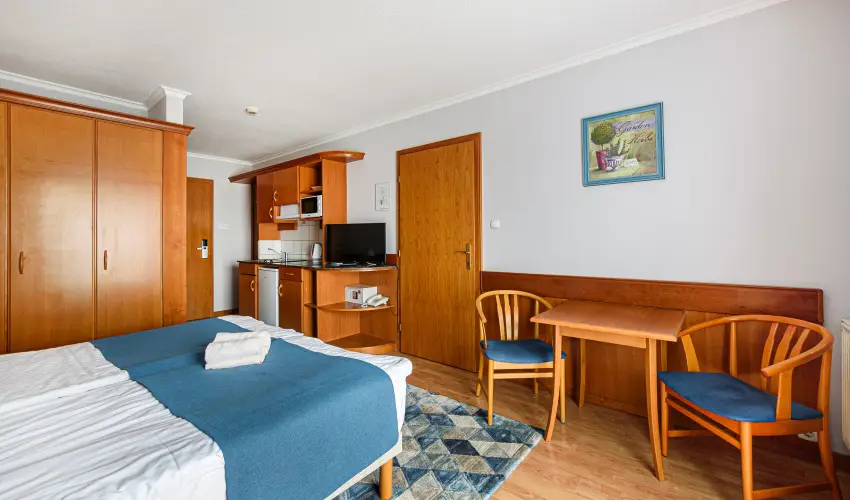 Holiday Club Apartman Hotel Hvz Hvz - Mjus 1. (min. 2 j)