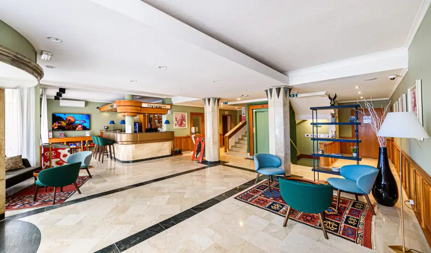 Holiday Club Apartman Hotel Hvz Hvz - Mjus 1. (min. 2 j)