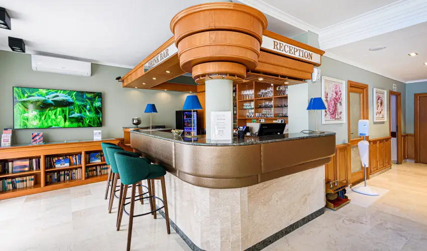 Holiday Club Apartman Hotel Hvz Hvz - Mjus 1. (min. 2 j)