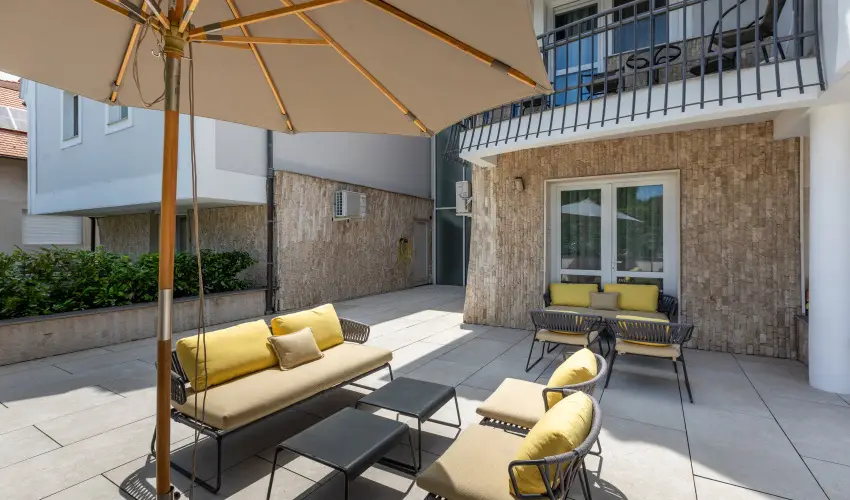 Holiday Club Apartman Hotel H�v�z H�v�z - M�jus 1. (min. 2 �j)