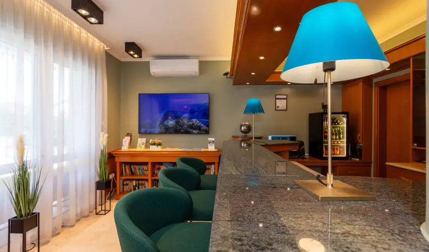 Holiday Club Apartman Hotel H�v�z H�v�z - M�jus 1. (min. 2 �j)