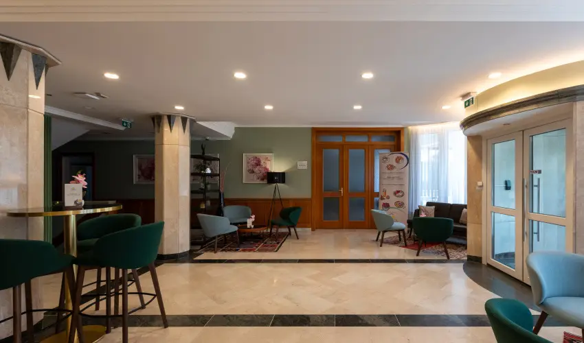 Holiday Club Apartman Hotel H�v�z H�v�z - M�jus 1. (min. 2 �j)