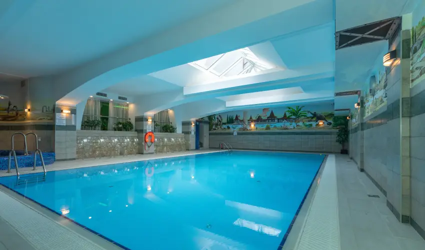 Holiday Club Apartman Hotel H�v�z H�v�z - M�jus 1. (min. 2 �j)