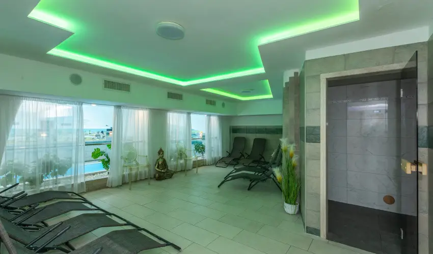 Holiday Club Apartman Hotel H�v�z H�v�z - M�jus 1. (min. 2 �j)