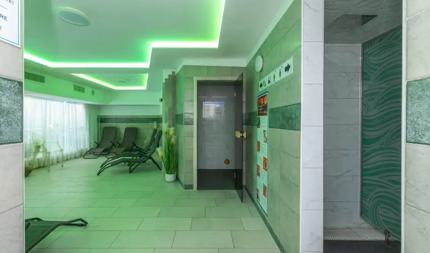 Holiday Club Apartman Hotel H�v�z H�v�z - M�jus 1. (min. 2 �j)