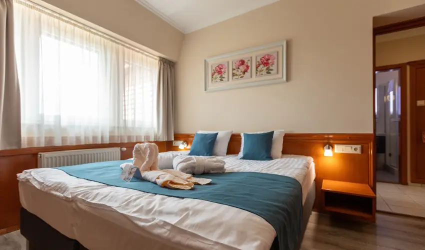 Holiday Club Apartman Hotel H�v�z H�v�z - M�jus 1. (min. 2 �j)
