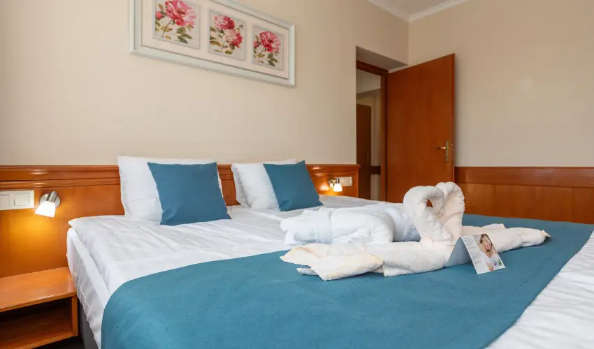Holiday Club Apartman Hotel H�v�z H�v�z - M�jus 1. (min. 2 �j)