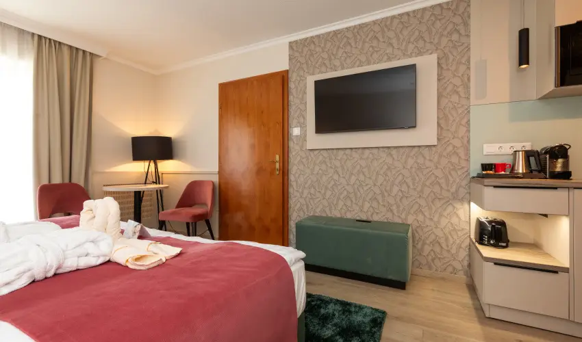 Holiday Club Apartman Hotel H�v�z H�v�z - M�jus 1. (min. 2 �j)