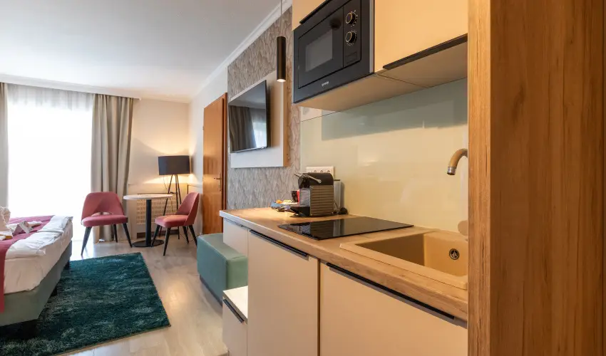 Holiday Club Apartman Hotel H�v�z H�v�z - M�jus 1. (min. 2 �j)