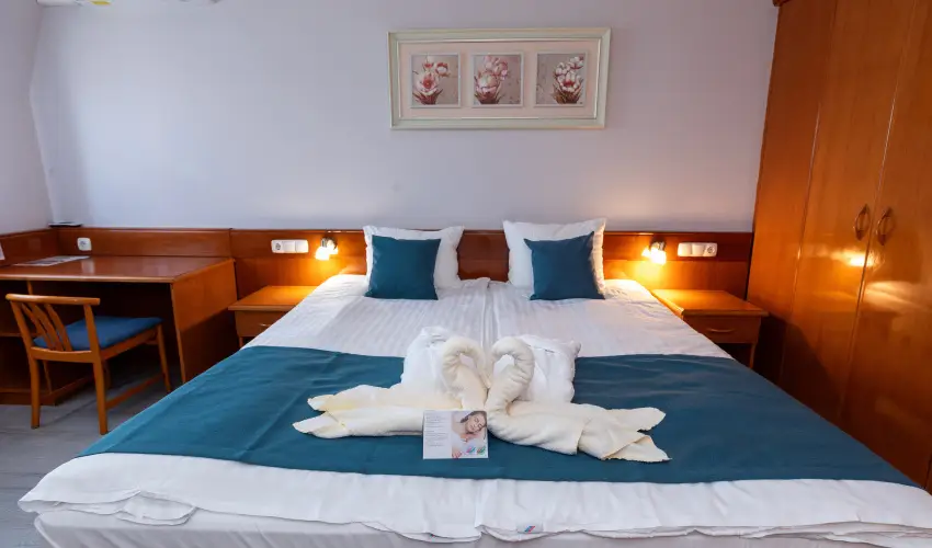 Holiday Club Apartman Hotel H�v�z H�v�z - M�jus 1. (min. 2 �j)