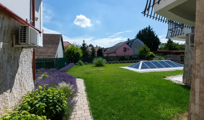Holiday Club Apartman Hotel H�v�z H�v�z - M�jus 1. (min. 2 �j)