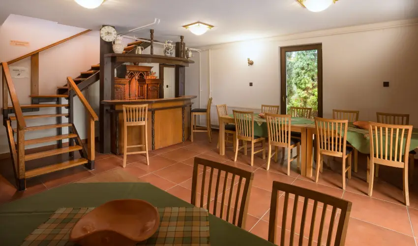 Honti Panzi Visegrd - Mjus 1. (min. 2 j)